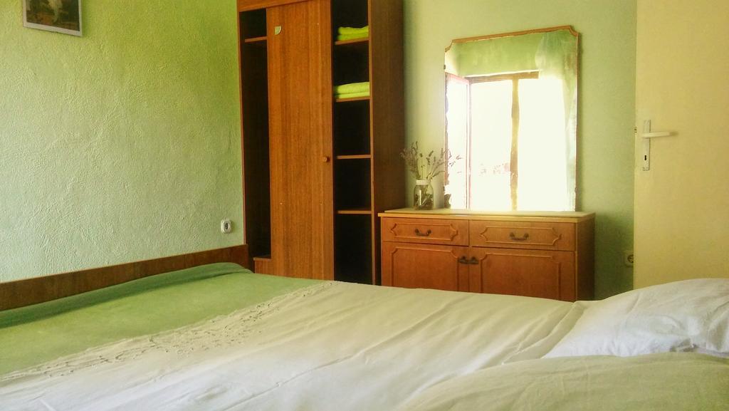 Apartmani Conar Veliki Drvenik Esterno foto